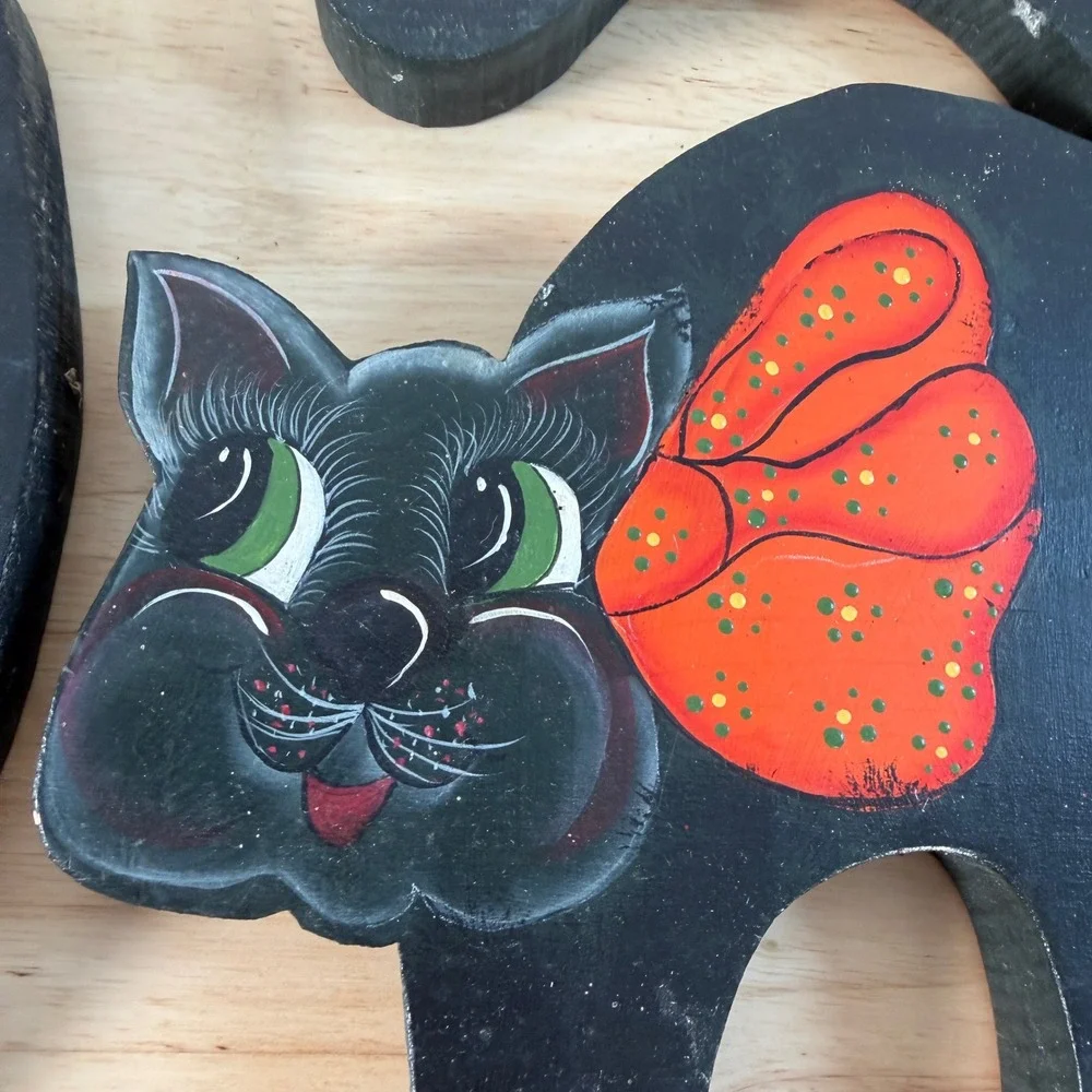 Vintage Hand Painted Wooden Black Cat Halloween Folk Art Decor Set of 2